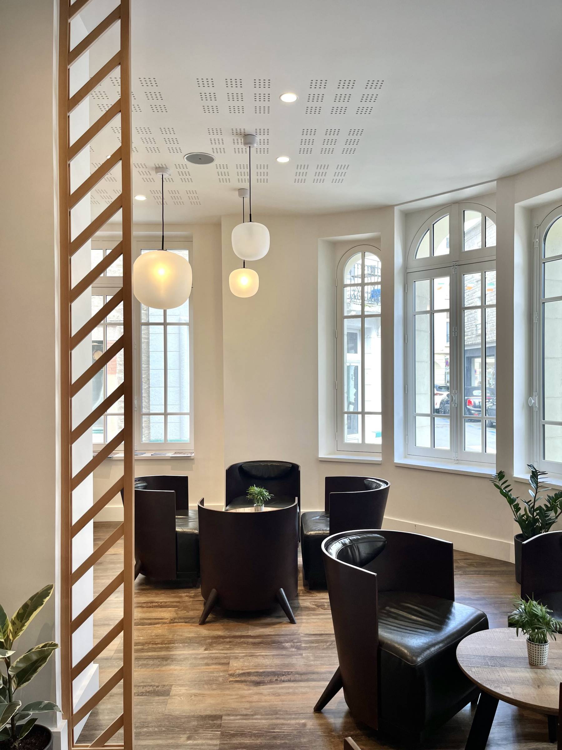 Salon Bar